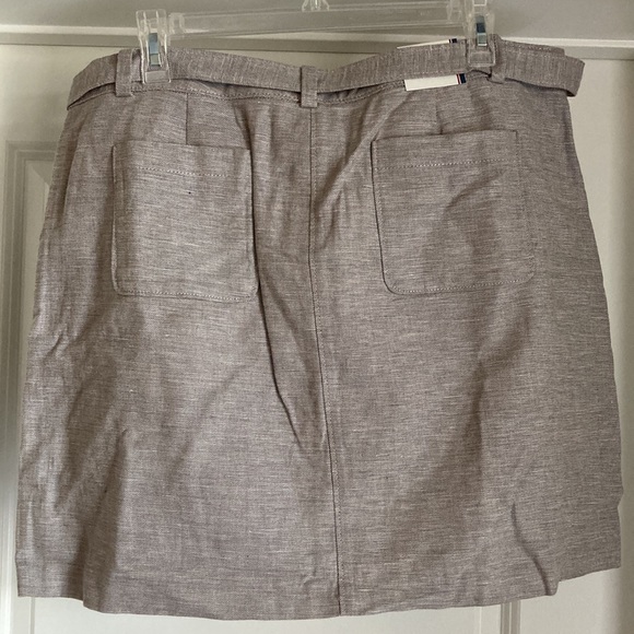 Tommy Hilfiger skirt - Picture 2 of 3